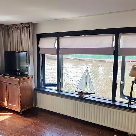 Cozy Watervilla Appartement
